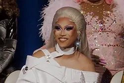 Aura Mayari verloofd