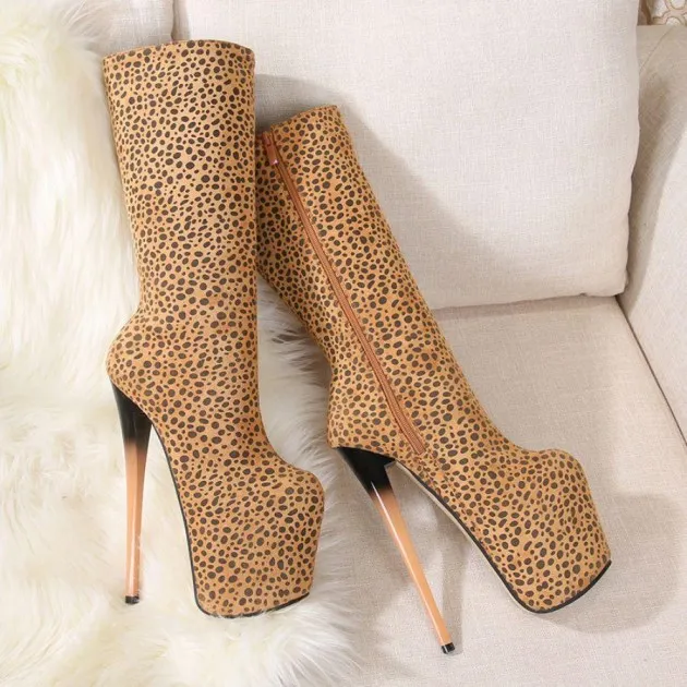 Botas altas de tacón alto con cremallera y estampado de leopardo