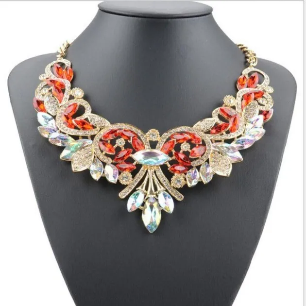 Diamond Alloy Flower Necklace