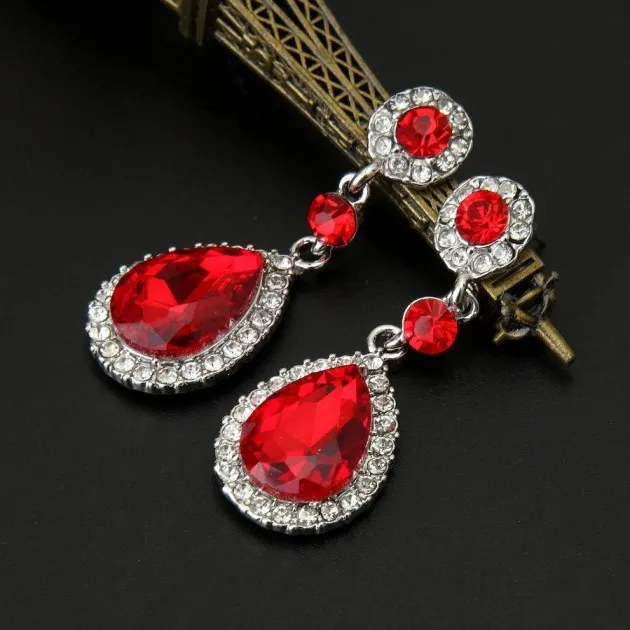 Pendientes de cristal con forma de lágrima roja