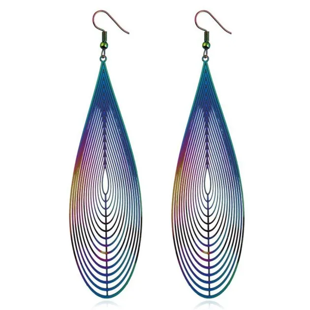 Pendientes de colores con gotas de agua caladas