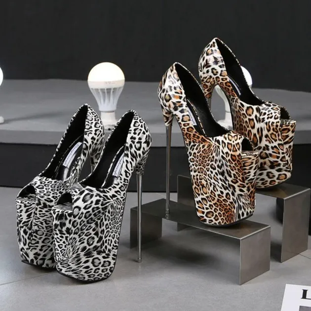 Estampado de leopardo Boca de pescado Tacones altos Stiletto de hierro Tamaño grande