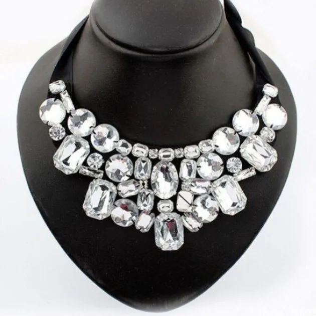 Exaggerated Sparkling Petal Fake Collar Necklace Irregular Short Necklace European Fashion Fake Collar