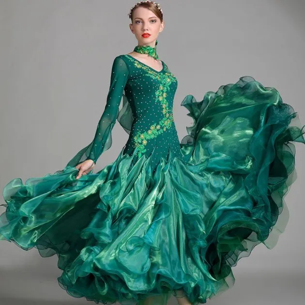 Vestido de baile moderno Traje de rendimiento Estándar nacional