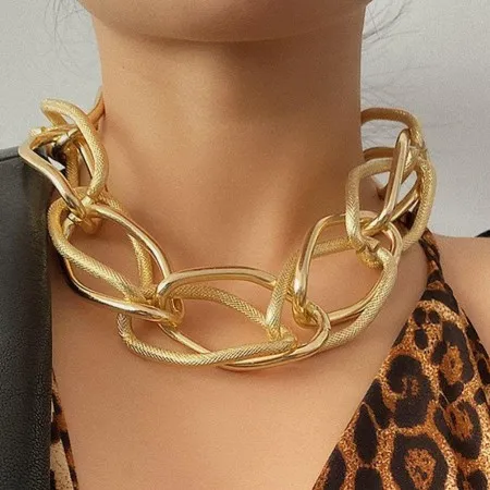 Personality Glossy Frosted Necklace Women Alloy Necklace