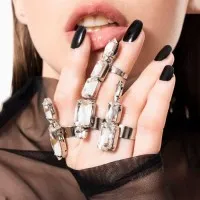 Anillo De Dedo De 3 Piezas Con Diamantes De Imitación Irregulares Negros Con Diamantes Blancos
